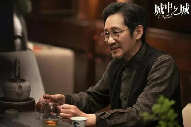 《城中之城》演员王劲松与刘思远一人一角色，演技亮眼俘获观众赞赏